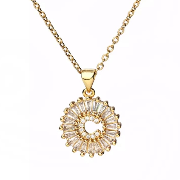 Gold Initial Crystal Sparkly Pendant Necklace A-Z - Picture 10 of 10